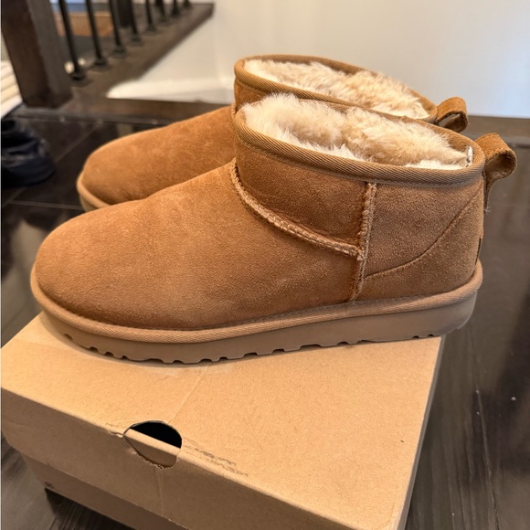 UGG Mini Boots Chestnut size 8 - Picture 7 of 10